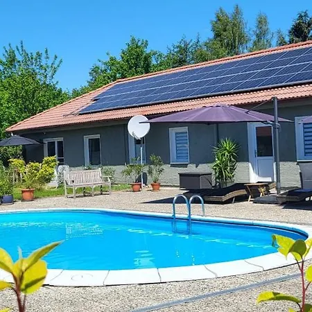 06 Grashuepfer - Hof Wiesengrund * Parchtitz